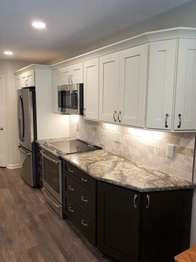 Kitchen – Olmsted Falls, OH — photo 2