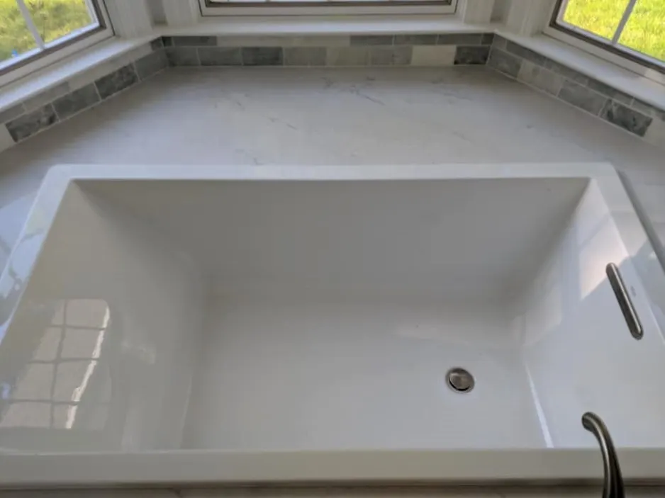 BATHROOM – RUSSELL TOWNSHIP, OH — photo 7