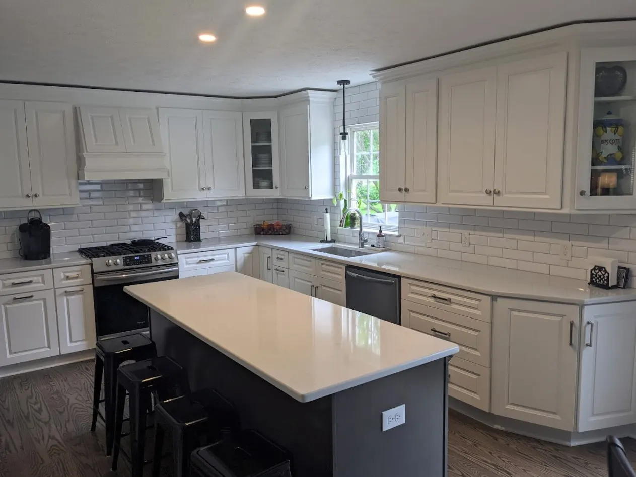 Kitchen – Olmsted Falls, OH — photo 2