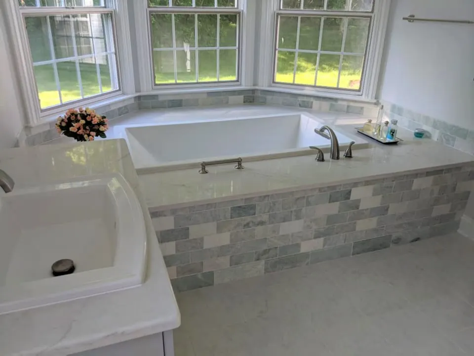 BATHROOM – RUSSELL TOWNSHIP, OH — photo 5