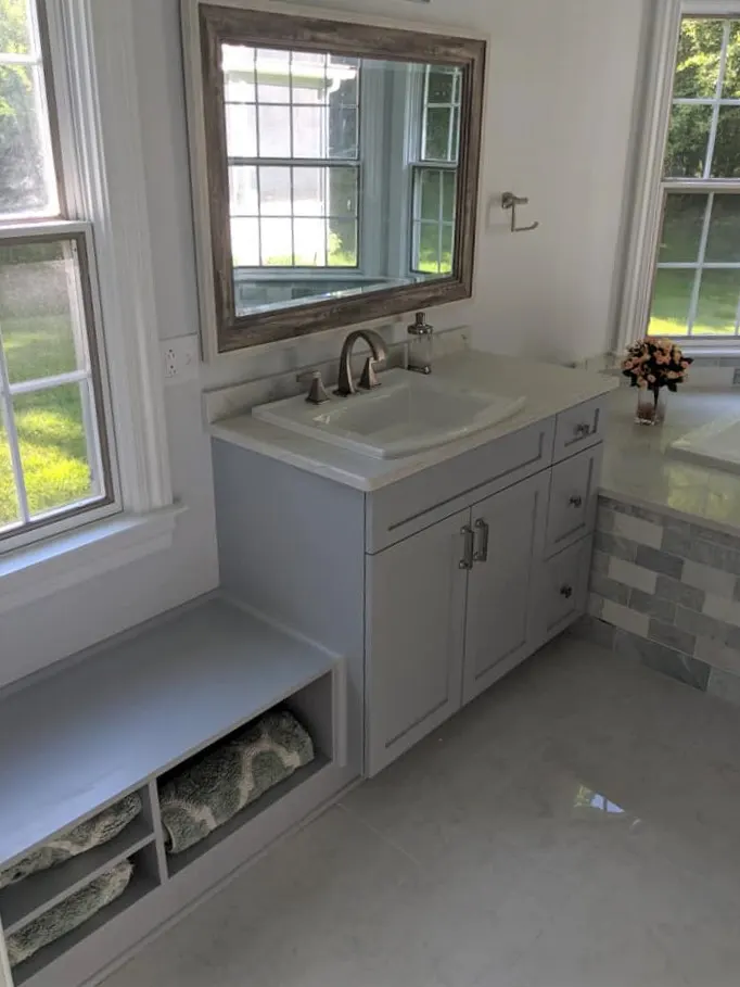 BATHROOM – RUSSELL TOWNSHIP, OH — photo 3