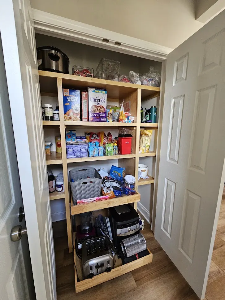 Kitchen – Olmsted Township, OH — photo 8