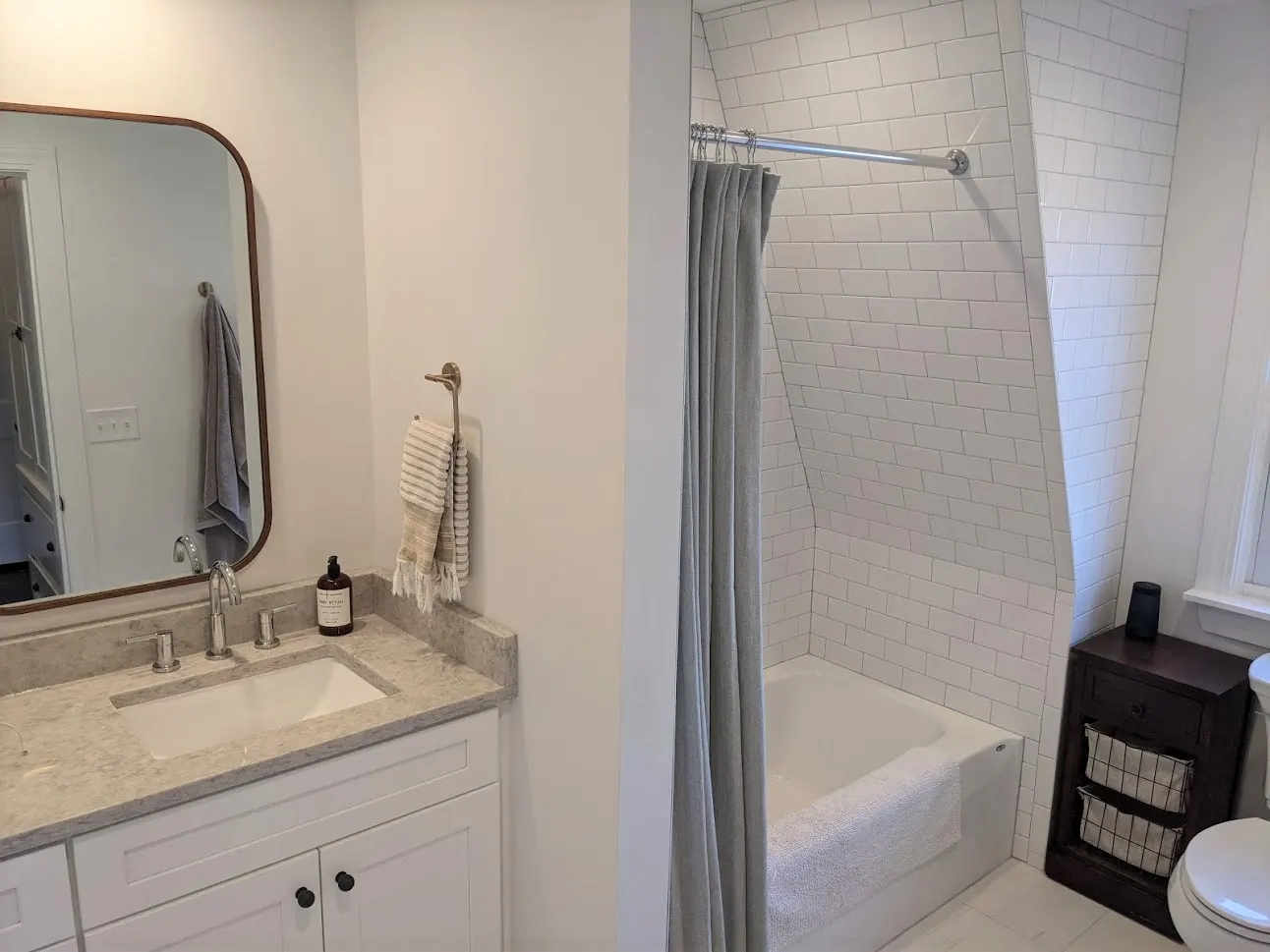 Bathroom – Lakewood, OH — photo 1