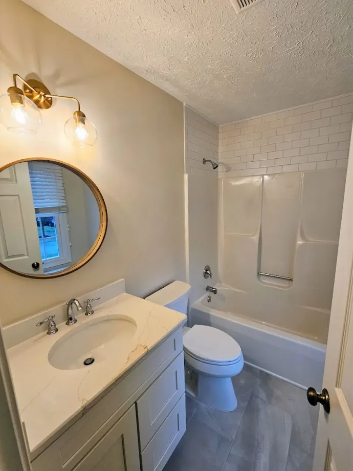 Bathroom – Strongsville, OH — photo 9