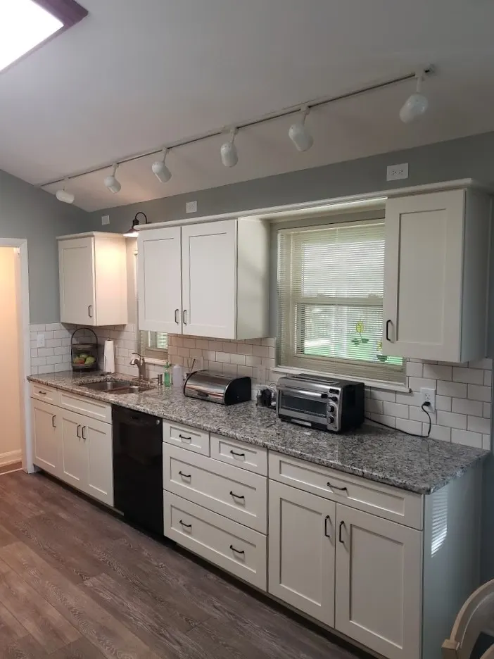 Kitchen – Olmsted Falls, OH — photo 1