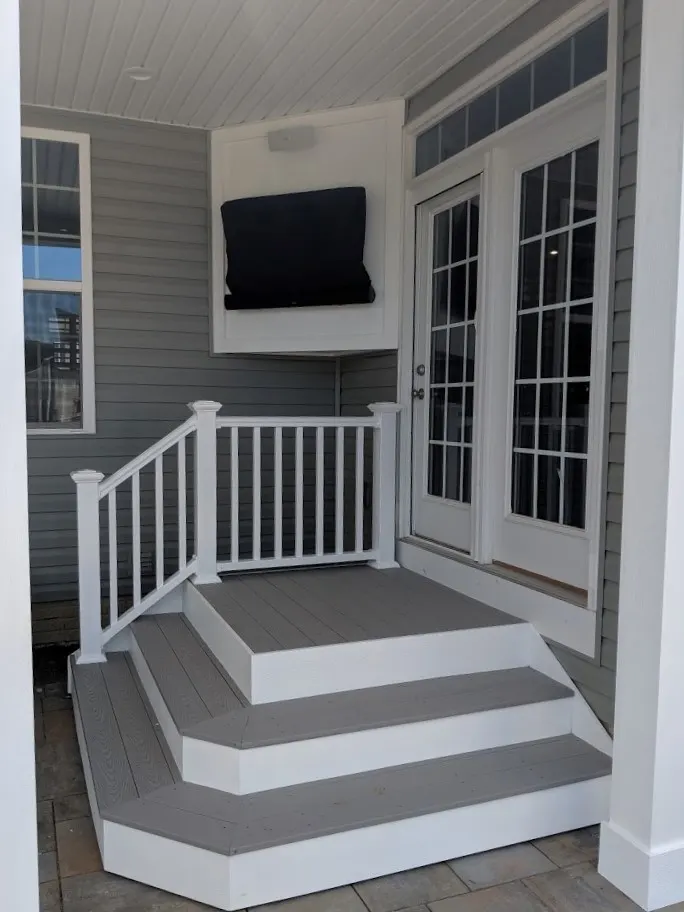 Porch – North Ridgeville, OH — photo 3
