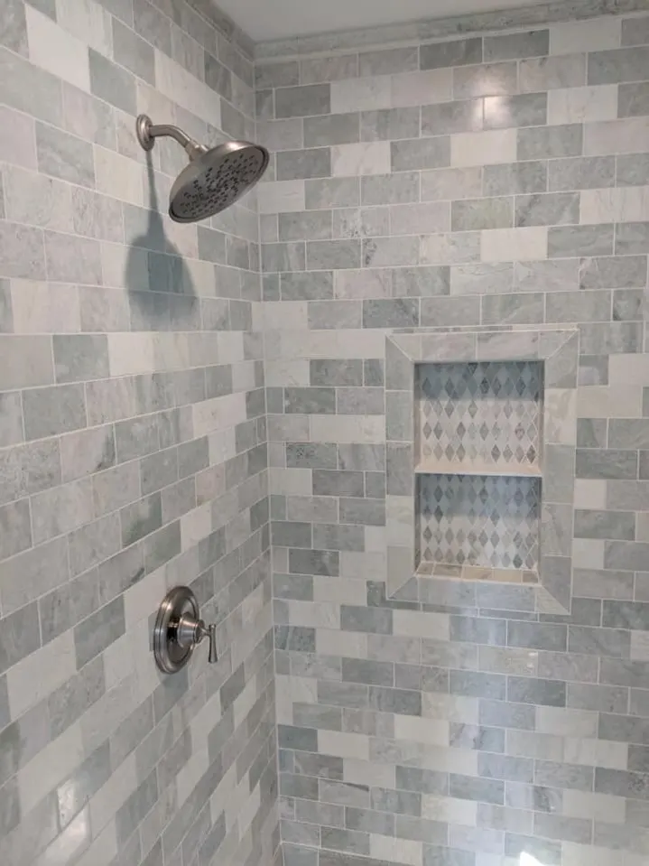 BATHROOM – RUSSELL TOWNSHIP, OH — photo 10