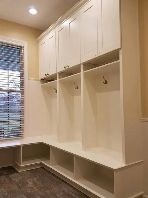 MUDROOM – AVON LAKE, OH