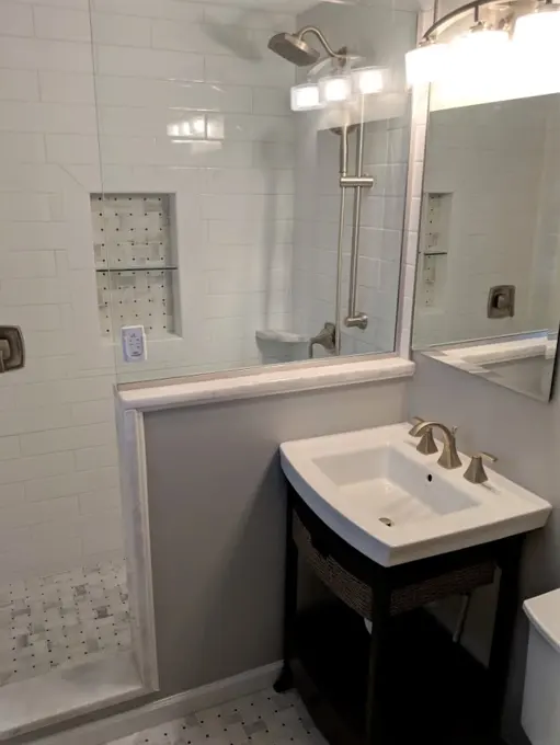 BATHROOM – NORTH OLMSTED, OH