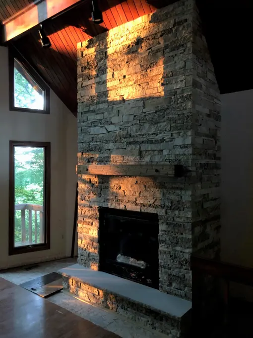 FIREPLACE – VALLEY CITY, OH